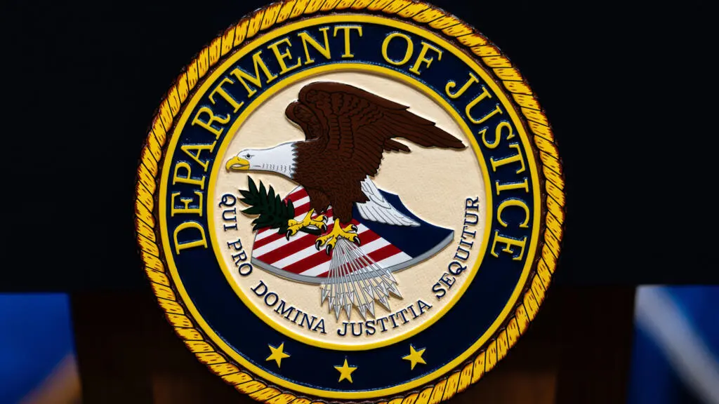 La justice américaine démantèle un réseau d'espionnage russe impliqué dans des projets d'assassinats