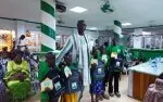 Burkina Faso : la Caisse populaire de Dapoya remet 43 bourses scolaires à des orphelins pour la rentrée 2026-2027