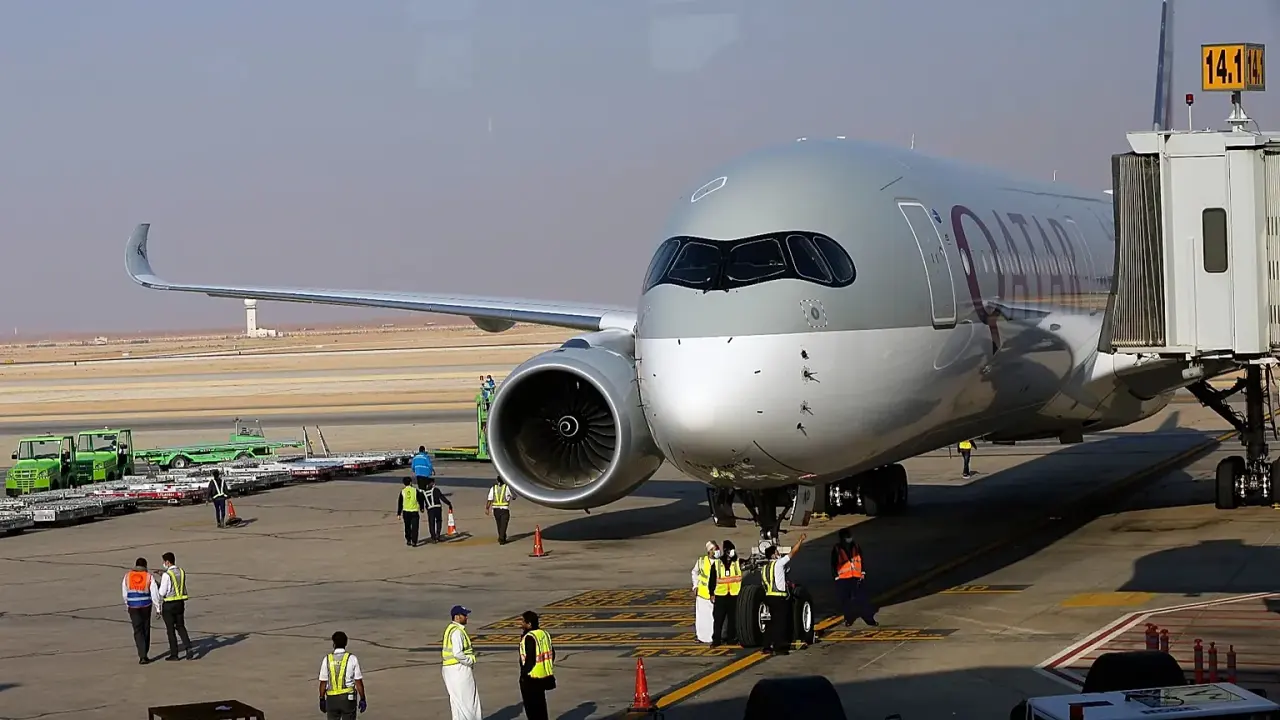 L'aéroport international de Riyad sous tension après des explosions et un incendie