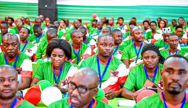 Le président burundais Évariste Ndayishimiye offre une prime de 500 millions de FBu pour identifier les auteurs d'incendies criminels
