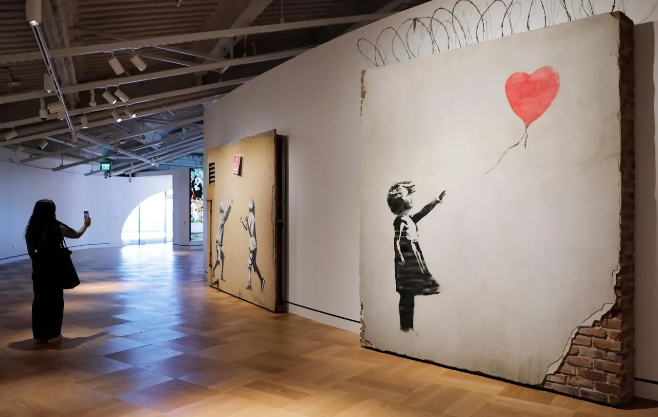 L’exposition immersive Banksy Universe Marrakech ouvre ses portes à la Cité Ocre jusqu’en juillet 2027