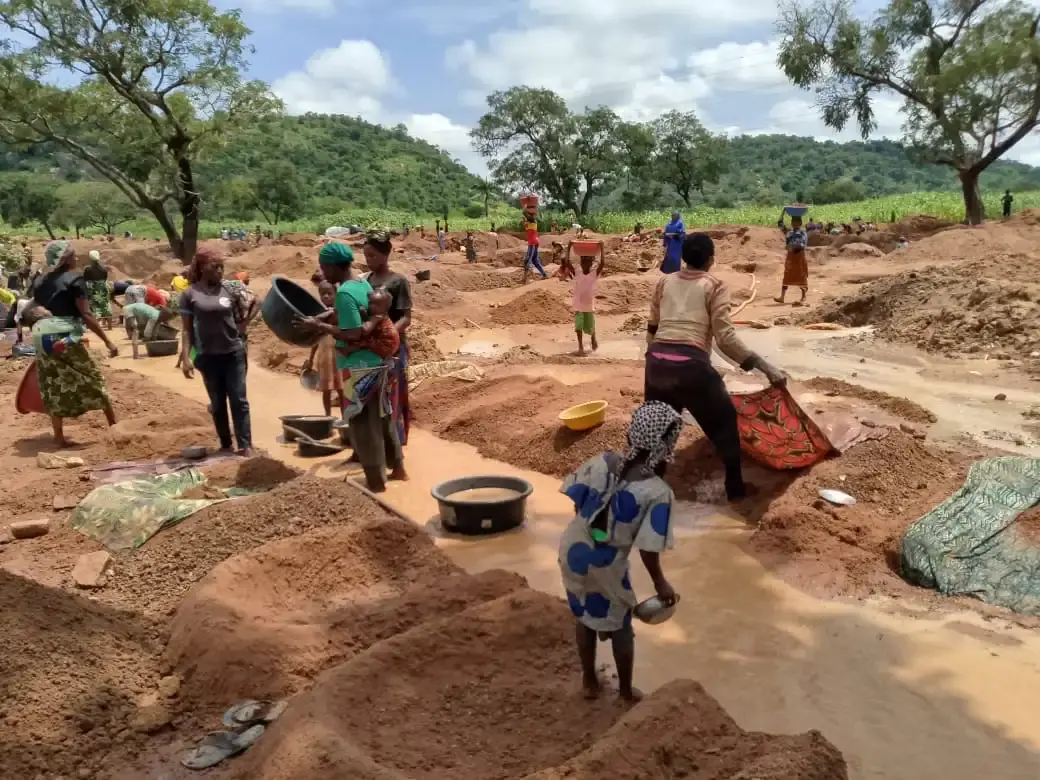 À Nasarawa, une amende de 50 000 nairas pour lutter contre le travail des enfants dans les mines