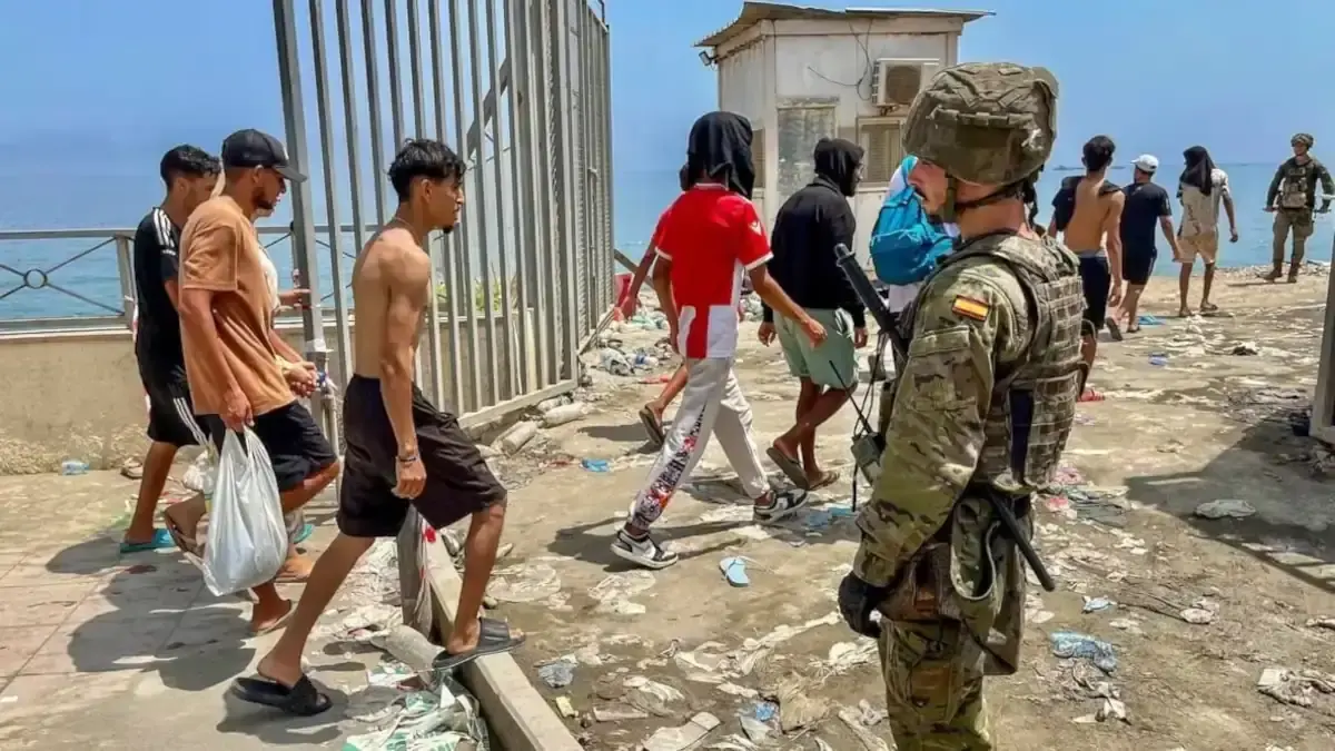 La gestion des flux migratoires à Ceuta sous tension après des incidents lors d'un transfert vers le port