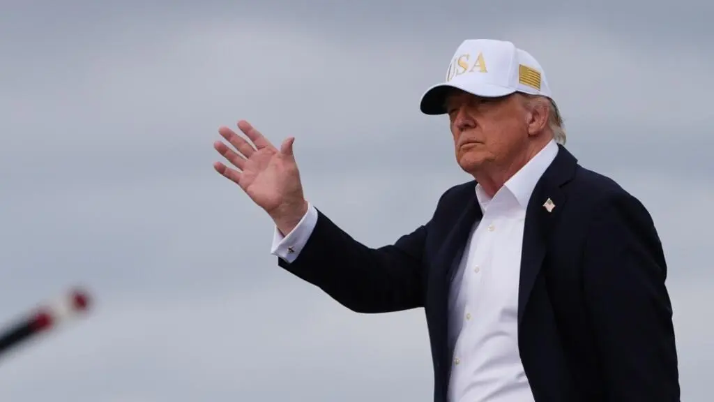 Trump minimise les accusations de transfert de renseignements chinois à l'Iran après la frappe qui a coûté trois soldats américains