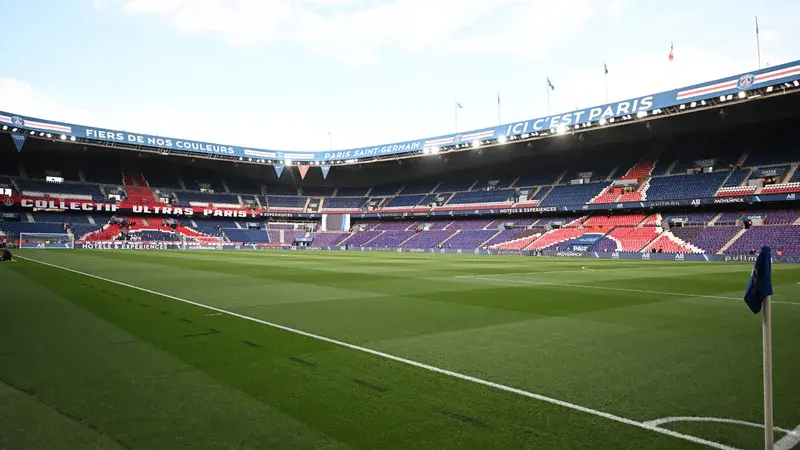 Le Parc des Princes relancé par une pelouse irlandaise après la polémique du PSG-Rennes