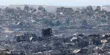 La gestion des décombres à Gaza soulève des inquiétudes majeures sur la préservation des preuves de crimes internationaux