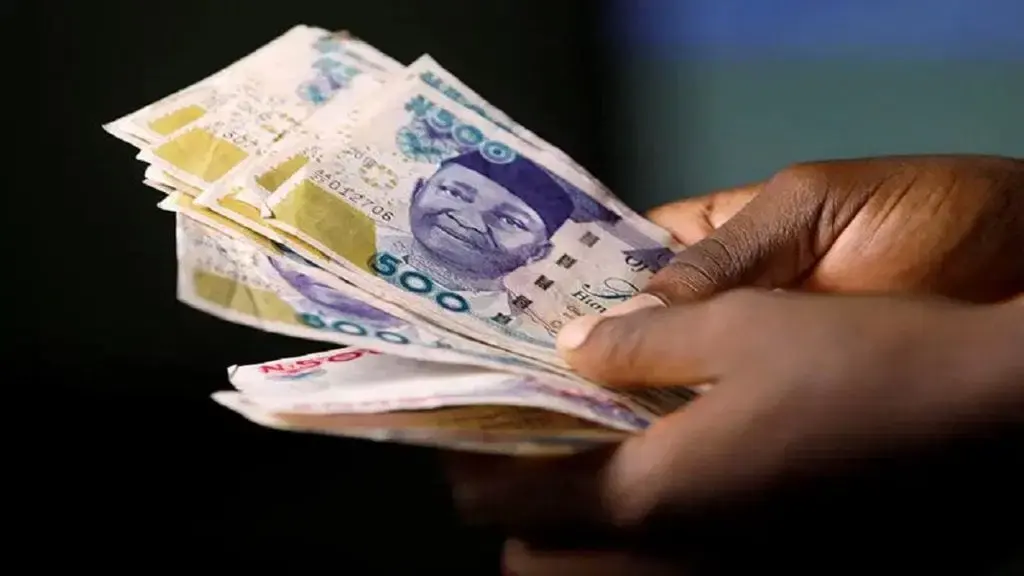 La crise économique pousse les employeurs nigérians à adopter des salaires à la commission