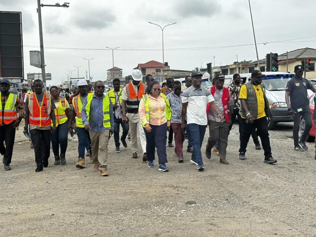Le ministre des Travaux publics veut accélérer la rénovation de la route Kaneshie-First Light pour limiter les perturbations