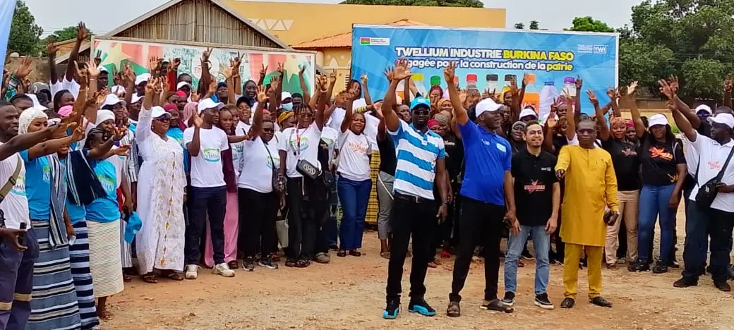 Burkina Faso : Twellium Industries offre ciment et engins à Faso Mêbo pour Bobo-Dioulasso