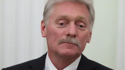 Kremlin envisage des négociations trilatérales avec l'Ukraine en octobre, Zelensky espère une réunion dès septembre