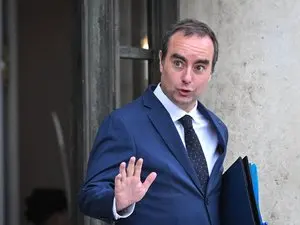 Le gouvernement français envisage de réduire les indemnités ministérielles dans le cadre du budget 2027