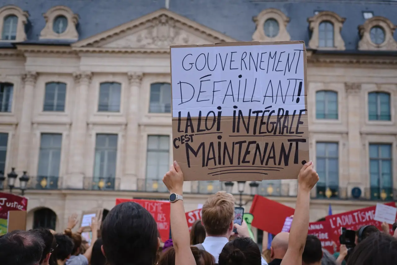 Lutte contre les violences sexuelles sur mineurs : la France face à une refonte législative d'ampleur