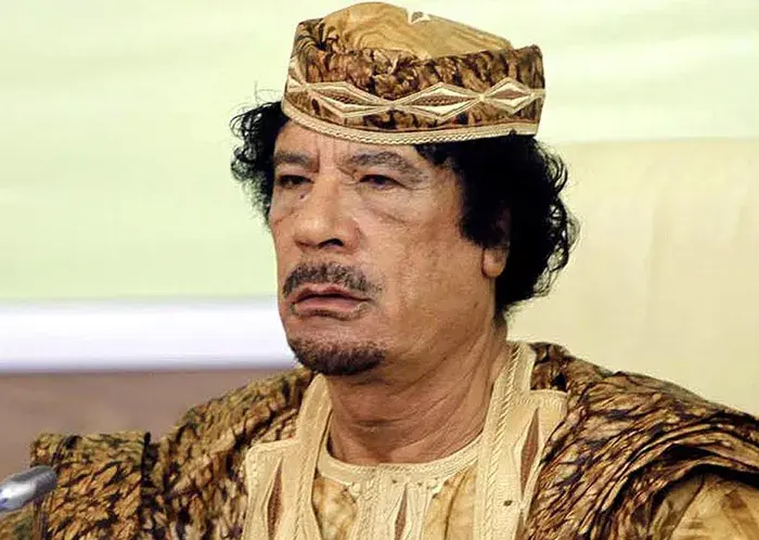 Libye : saisie de près de 100 000 pilules d’ecstasy gravées du visage de Kadhafi, révélateur d’un trafic de stupéfiants en plein essor