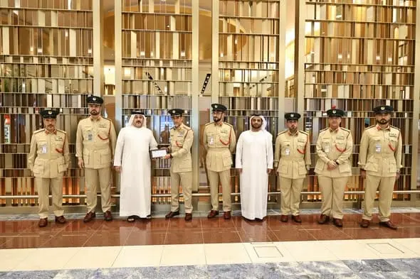 La police de Dubaï déploie l'intelligence artificielle pour sécuriser un flux record de 95 millions de passagers