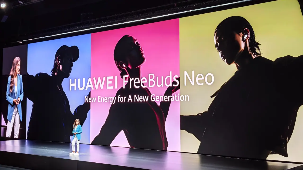 Huawei renforce son offre audio avec les FreeBuds Neo, des écouteurs misant sur l'autonomie et l'isolation