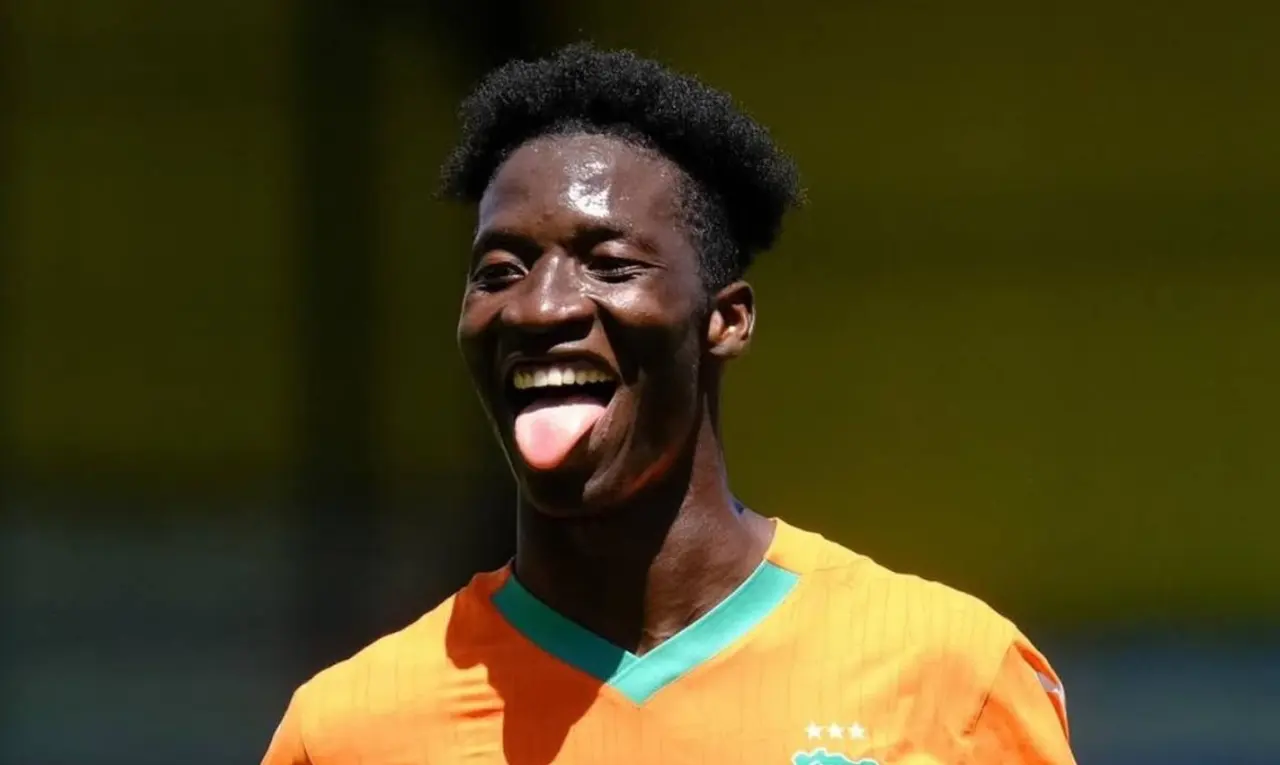 Patrick Zabi, le prodige de 19 ans, intègre la sélection des Éléphants et signe au Paris FC