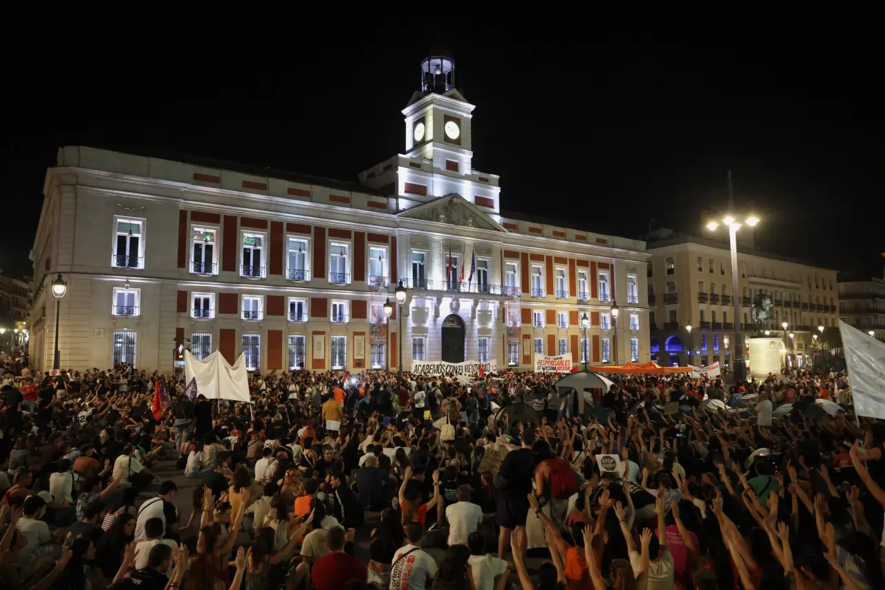 Crise du logement en Espagne : l'expulsion d'une octogénaire déclenche une mobilisation citoyenne à Madrid