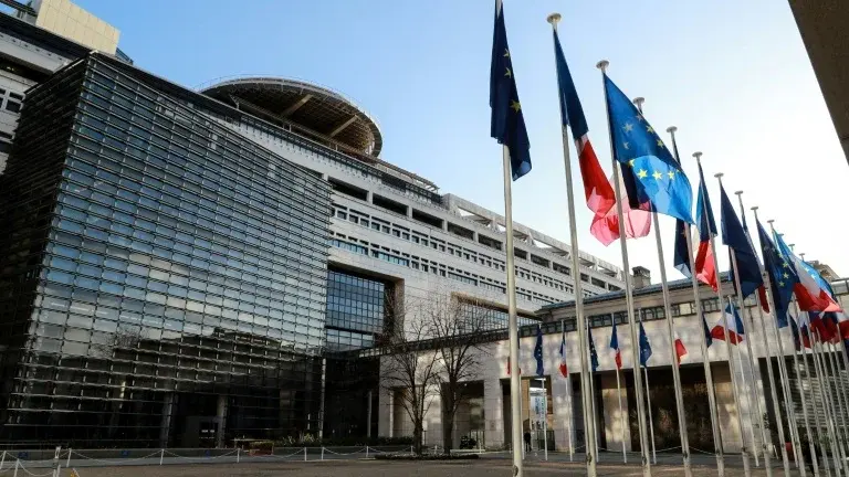 Dette publique française : les enjeux d'une dépendance croissante aux investisseurs étrangers