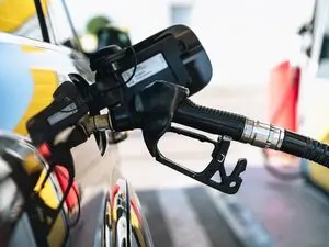 Le gouvernement français prépare de nouvelles mesures face aux records historiques des prix à la pompe