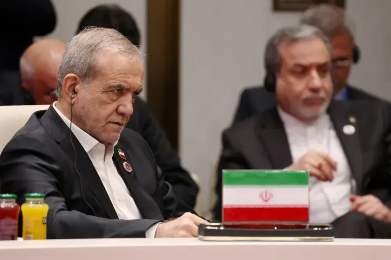 Face à l'étau économique américain, le président iranien Masoud Pezeshkian appelle à la cohésion nationale