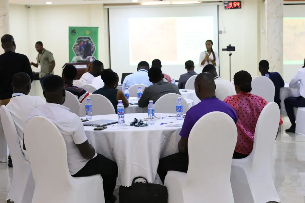 Au Ghana, les experts de la restauration forestière affinent leurs méthodes pour garantir la survie des plantations