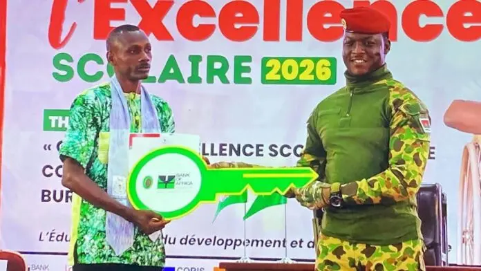 Le Haut-commissaire du Bassitenga appelle à un accueil triomphal pour Didier Zongo, « super enseignant 2025 », à Ziniaré