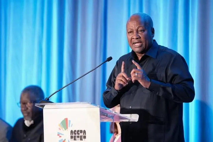 Ghana : le président Mahama mise sur la fabrication locale de médicaments pour transformer le secteur santé
