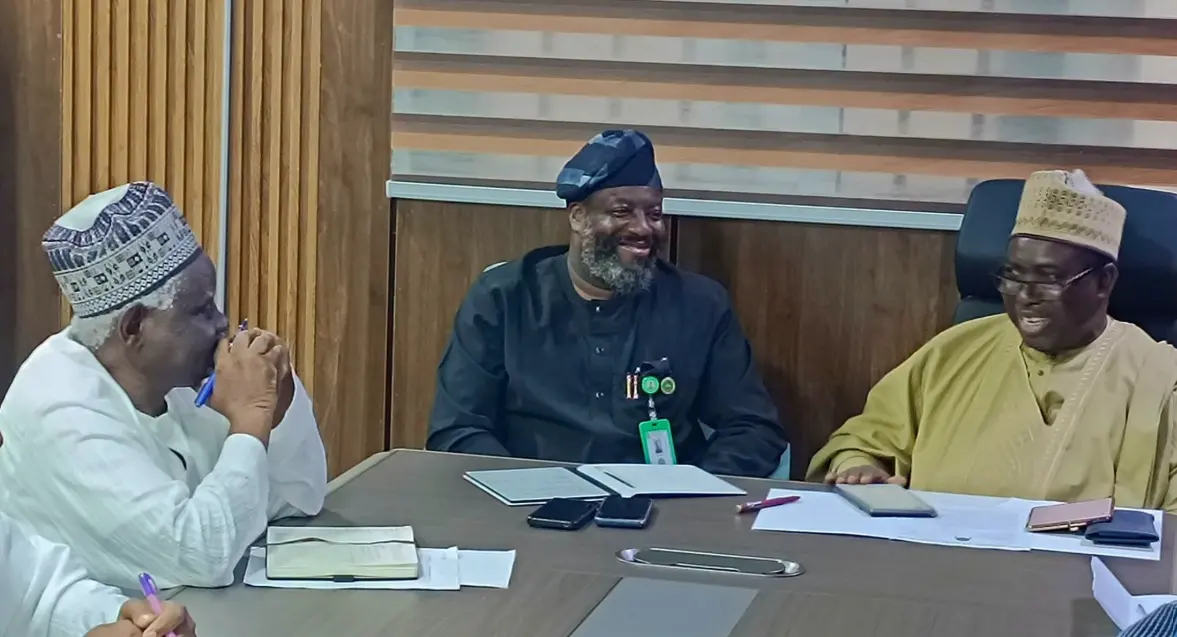 INEC propose son expertise biométrique à JAMB pour renforcer l'intégrité des examens au Nigeria