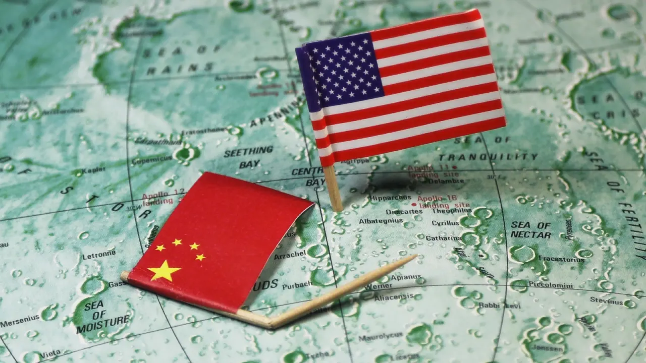 La course à la Lune devient un enjeu géopolitique majeur entre Washington et Pékin
