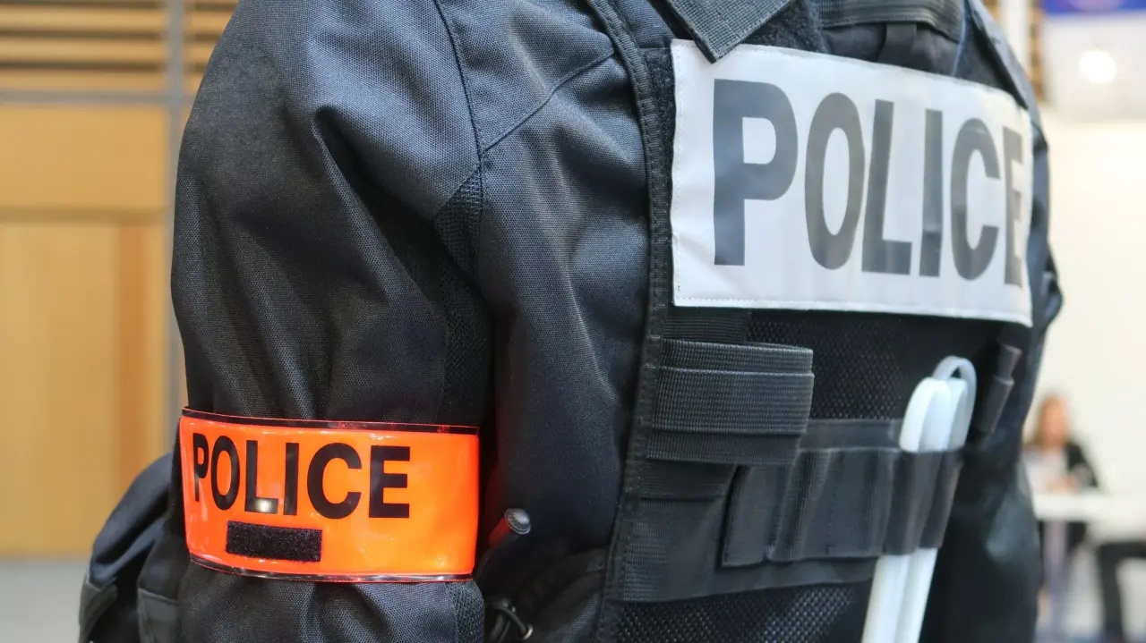 Un policier français mis en examen pour préparation d'un projet terroriste d'ultradroite