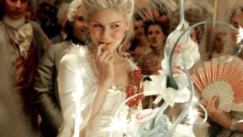 Le château de Versailles explore l'héritage esthétique du film Marie-Antoinette de Sofia Coppola