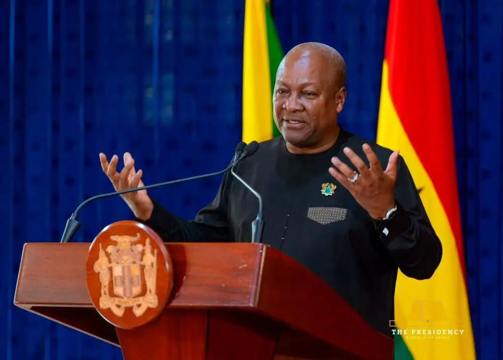 Le président Mahama exhorte les nouveaux juges de la Cour suprême à renforcer l'indépendance judiciaire au Ghana