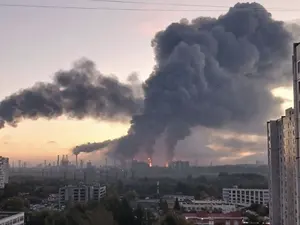 L'Ukraine frappe une raffinerie stratégique de Moscou en plein scrutin législatif russe