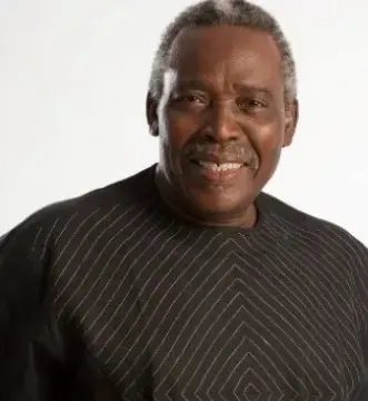 Le cinéma nigérian perd son icône Olu Jacobs, pilier historique de Nollywood