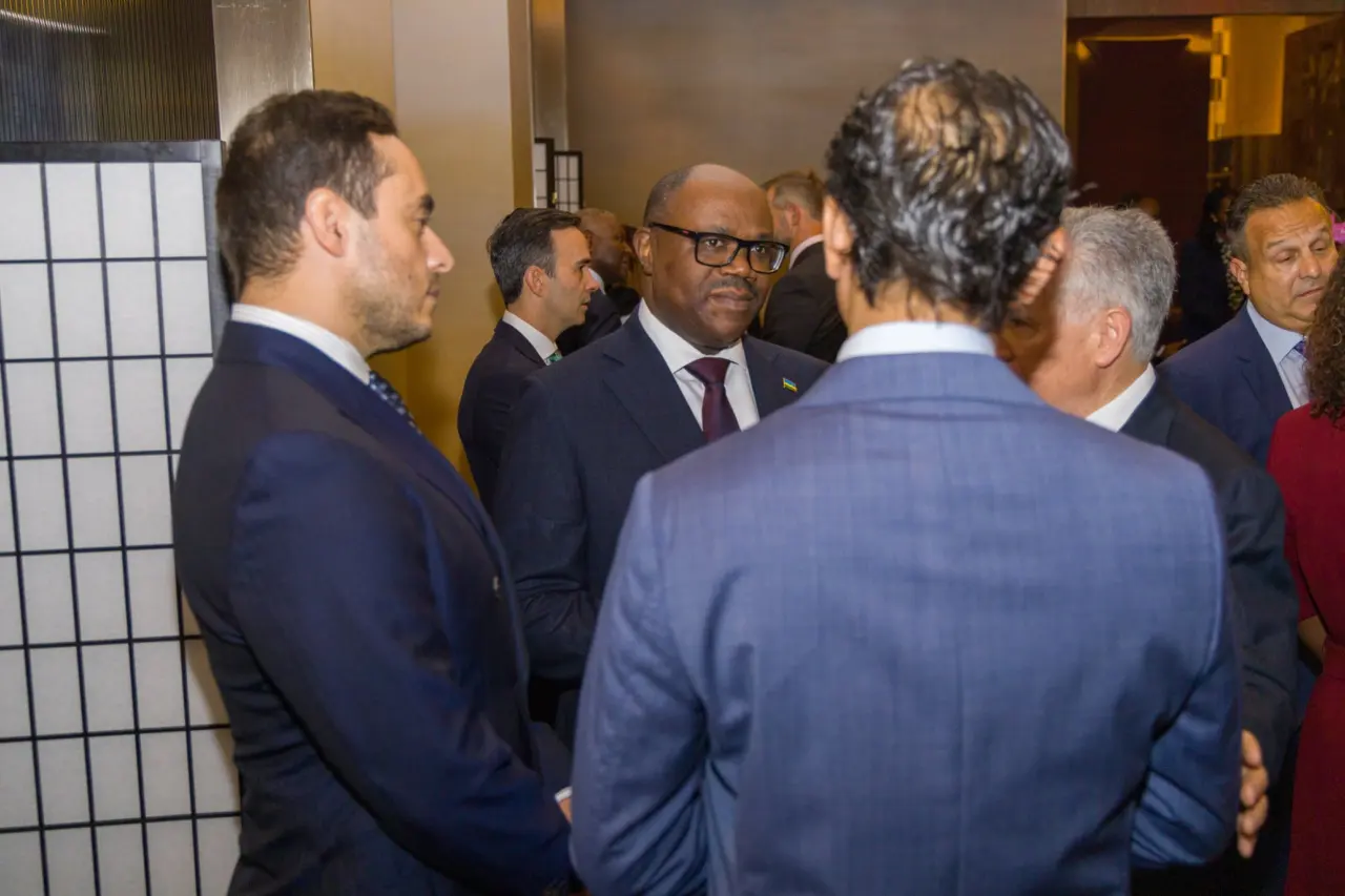 Le Premier ministre rwandais Justin Nsengiyumva appelle l'Afrique à reprendre le contrôle de son destin technologique et industriel