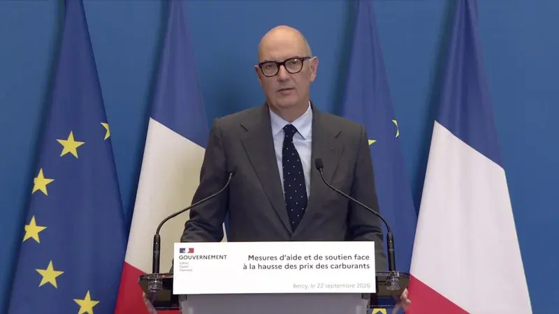 Face à la flambée des prix du pétrole, le gouvernement français élargit ses aides aux carburants pour les ménages et les entreprises