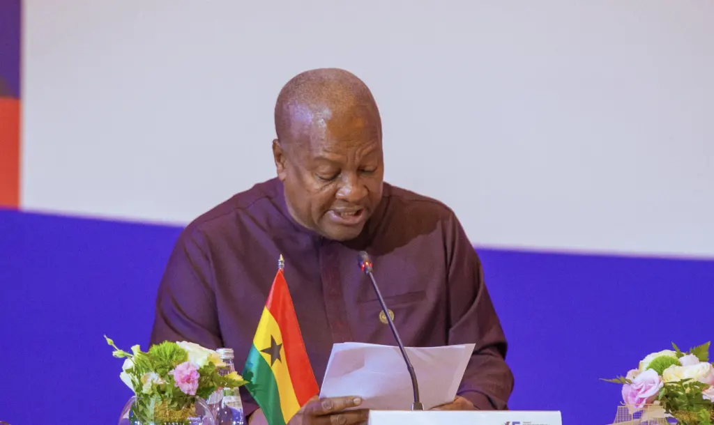 John Dramani Mahama impose une stricte séparation des pouvoirs au sein des entreprises publiques ghanéennes