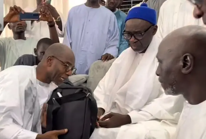 Rencontre à Touba entre Serigne Saliou Ndigël et Serigne Bassirou Mbacké : appel à la rénovation des daaras de Khelcom