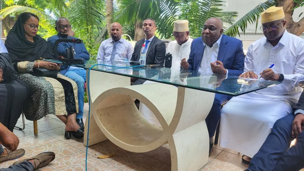 Crise interne à la Convention pour le renouveau des Comores : un ancien ministre accuse le secrétaire et la trésorière de détournement de fonds