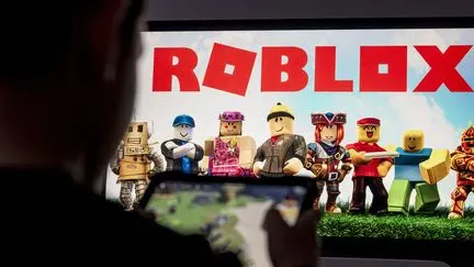 Roblox : la plateforme de jeux en ligne sous le feu des critiques pour ses problèmes de pédocriminalité et de paris en ligne chez les mineurs