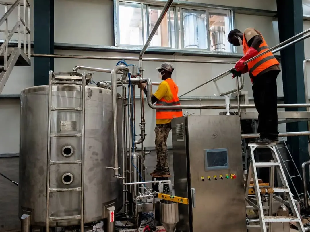 Tenkodogo lance sa deuxième usine de transformation de tomates : les équipements sont en place et les premiers essais débuteront dans deux semaines