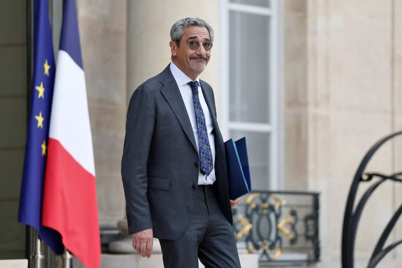 Le gouvernement s'engage à prolonger le soutien financier aux travailleurs face à la hausse des prix du carburant