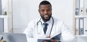 Le système de santé sénégalais sous tension alors que le SAMES maintient sa grève de 48 heures
