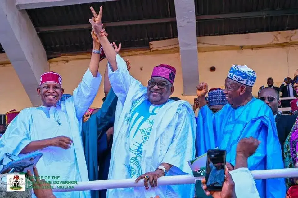 Le paysage politique de Kano se recompose avec le ralliement massif de cadres de l'opposition au parti au pouvoir