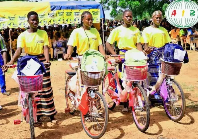 Godyr met à l'honneur l'excellence scolaire : une cérémonie à Kandarzana pour renforcer l'éducation locale