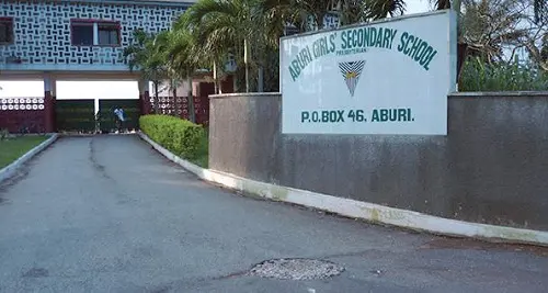 Plus de 8 000 candidates pour 800 places : l'entrée à Aburi Girls' Senior High School devient un casse-tête