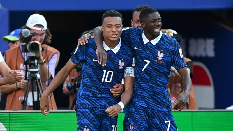 Le timing ambigu de Gianni Infantino sur les performances des Bleus interroge