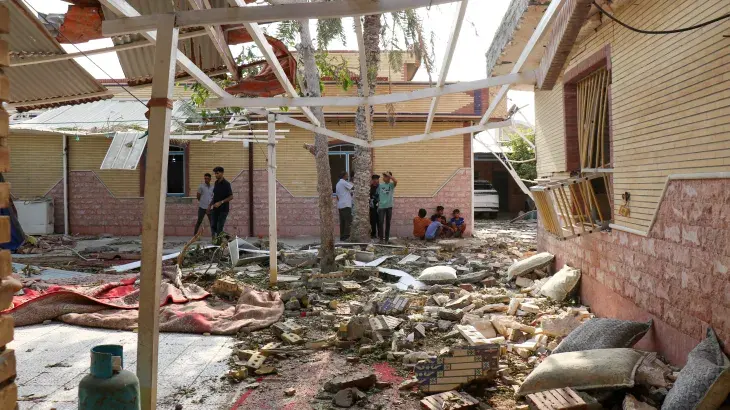 Les frappes américaines en Iran font 18 morts et risquent d’embraser la région, selon Téhéran