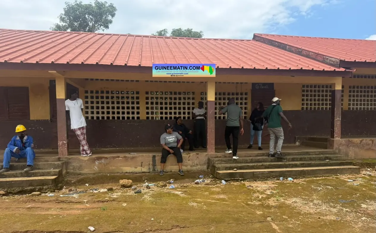 L'ONG DÈMÈ inaugure ses actions à Kindia par la réhabilitation de l'école primaire de Débélé
