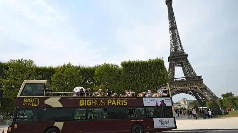 Tourisme français : 2 % des visiteurs étrangers génèrent 20 % des émissions, tandis que les Français et Européens soutiennent l'économie